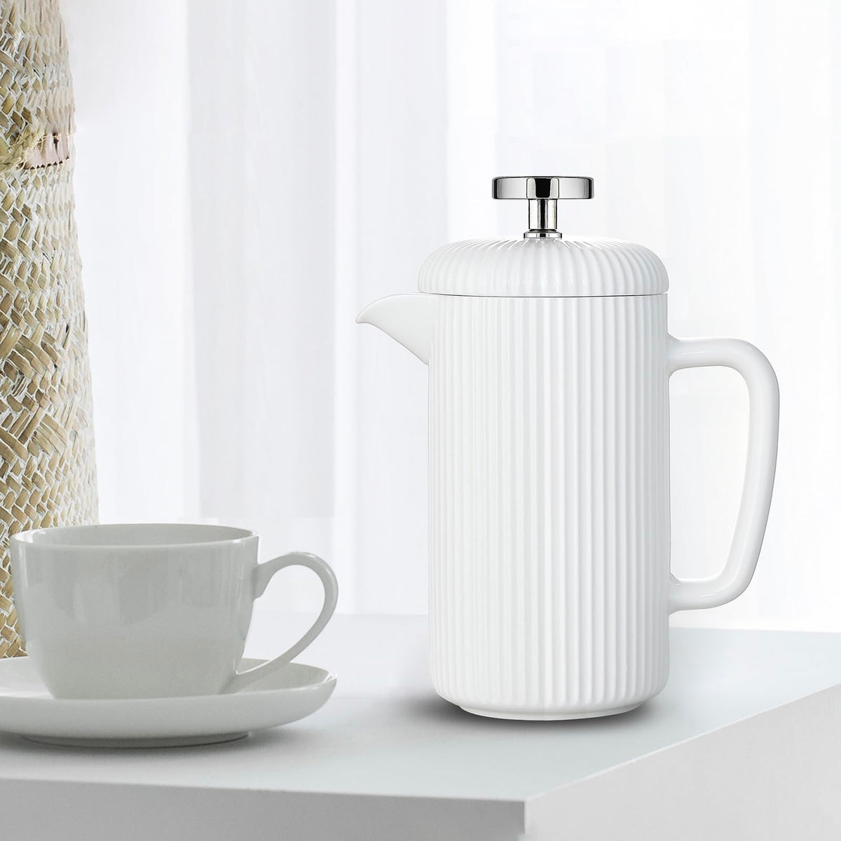 Porcelain French Press 22 fl oz Coffee Tea Maker with Stainless Steel Plunger Ivory I497699
