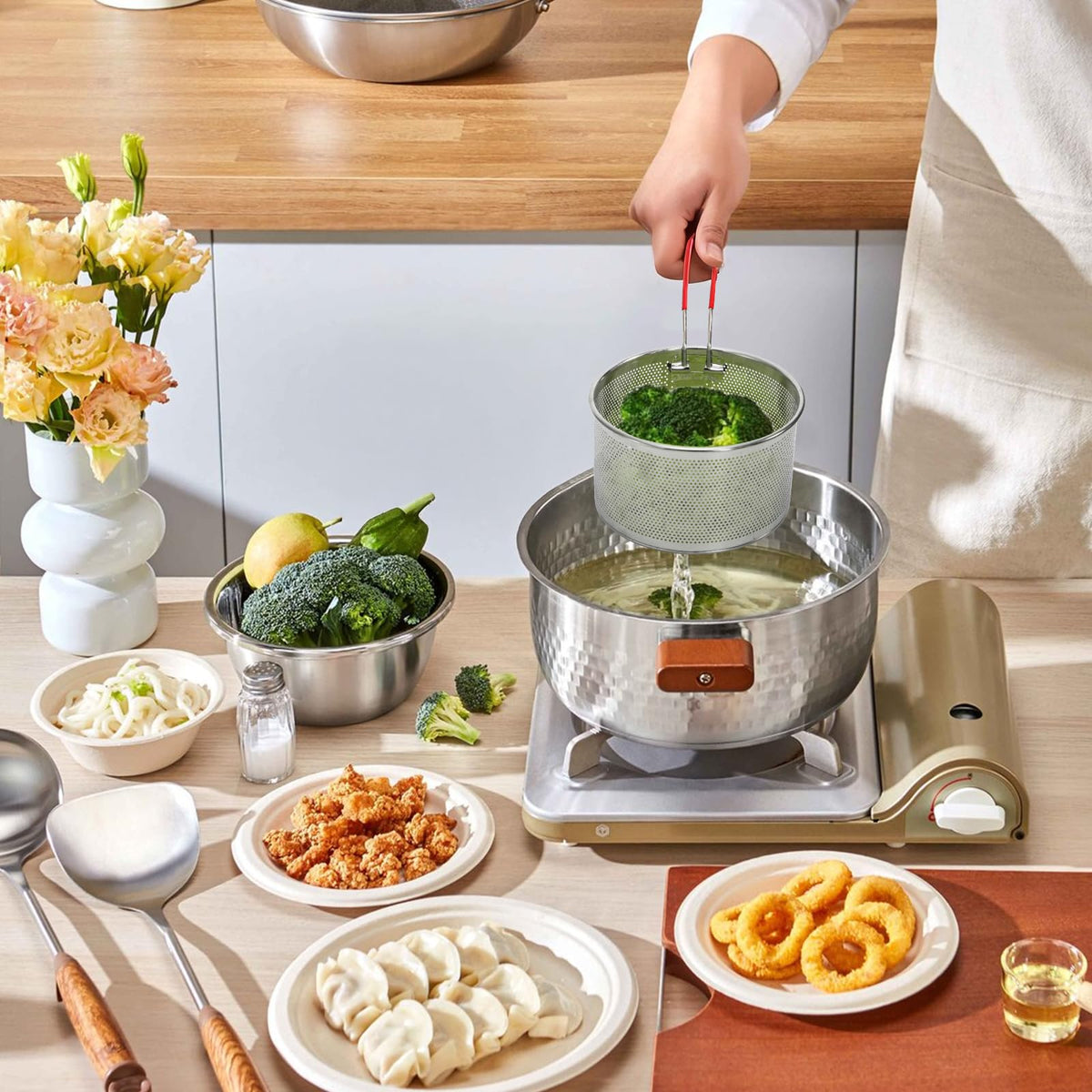 Set of 2 Stainless Steel Pasta Strainers with Removable Handle Y255
